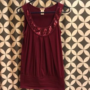 Burgundy sequin detailed tank top small